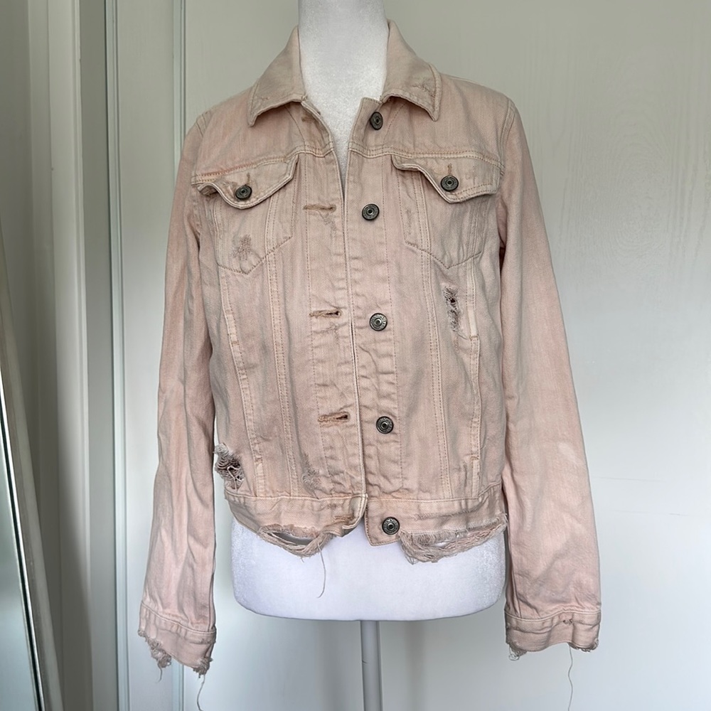 Abercrombie pink blush jean jacket women’s size Small + Medium